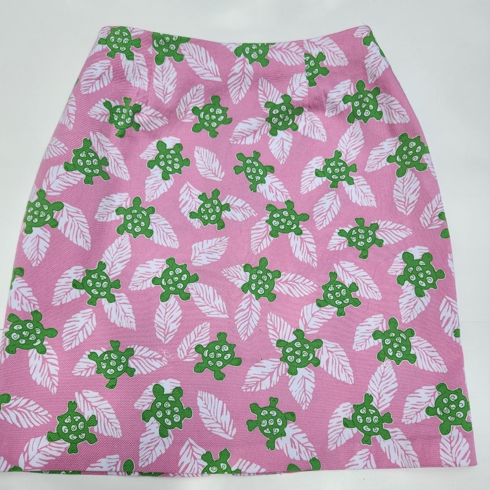 Super Cute Pink and Green turtle skirt - size 10